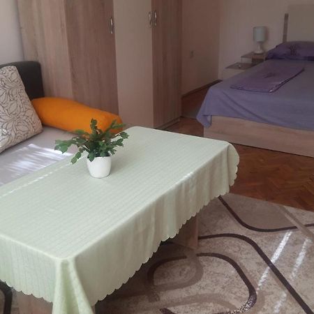 Central Apartment Szilisztra Kültér fotó