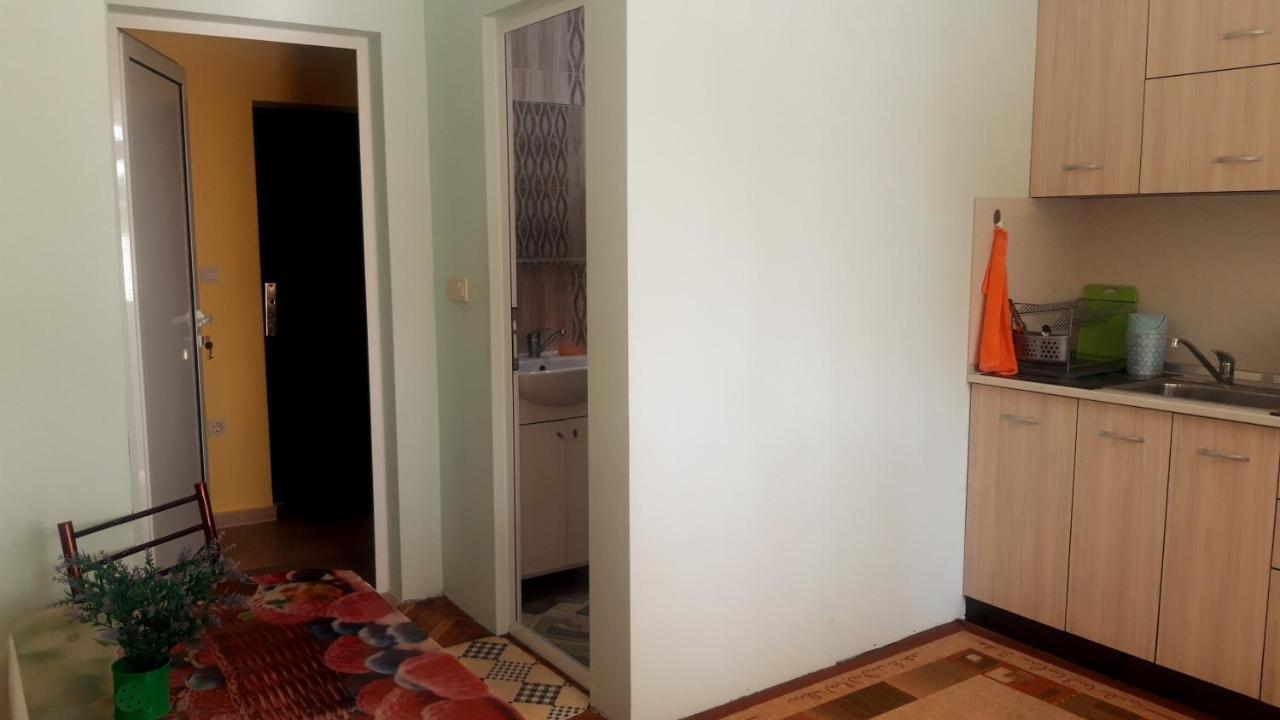 Central Apartment Szilisztra Kültér fotó